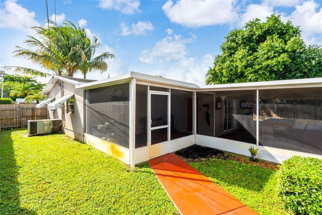 Под контрактом: $500,000 (3 спален, 2 ванн, 1313 Квадратных фут)