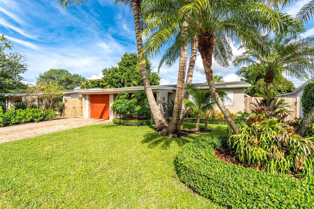 Под контрактом: $500,000 (3 спален, 2 ванн, 1313 Квадратных фут)