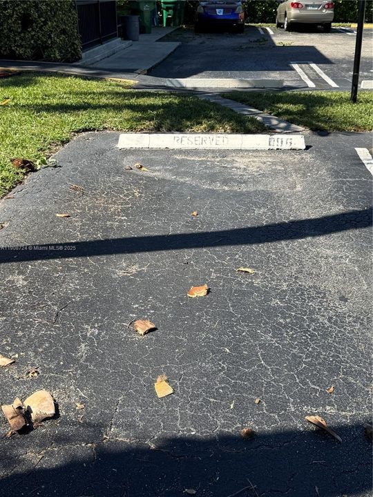 На продажу: $225,000 (2 спален, 2 ванн, 1230 Квадратных фут)