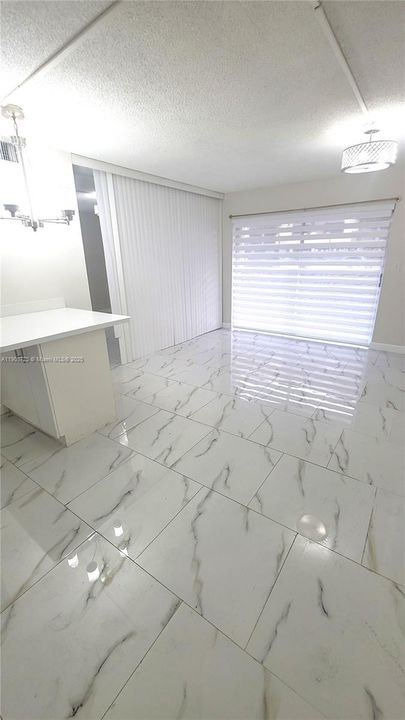 待售: $180,000 (0 贝兹, 1 浴室, 504 平方英尺)