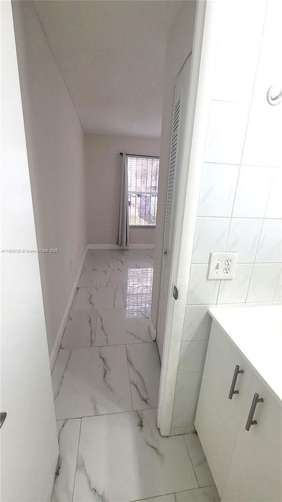 待售: $180,000 (0 贝兹, 1 浴室, 504 平方英尺)