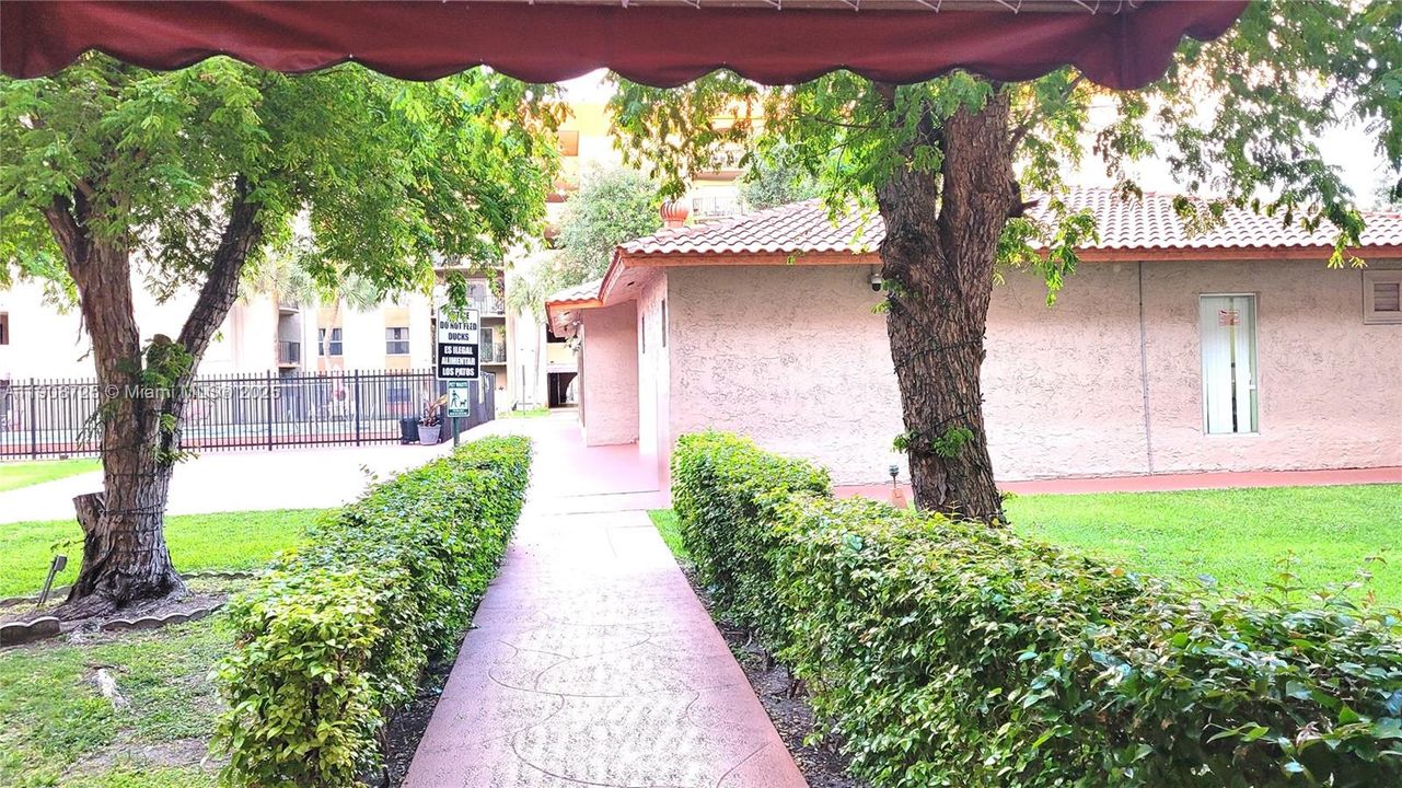 待售: $180,000 (0 贝兹, 1 浴室, 504 平方英尺)