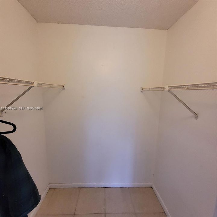 В аренду: $1,995 (2 спален, 2 ванн, 832 Квадратных фут)