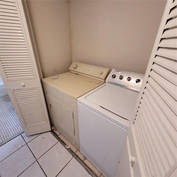 В аренду: $1,995 (2 спален, 2 ванн, 832 Квадратных фут)