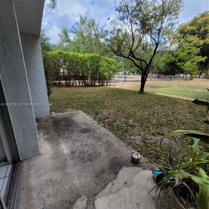 В аренду: $1,995 (2 спален, 2 ванн, 832 Квадратных фут)