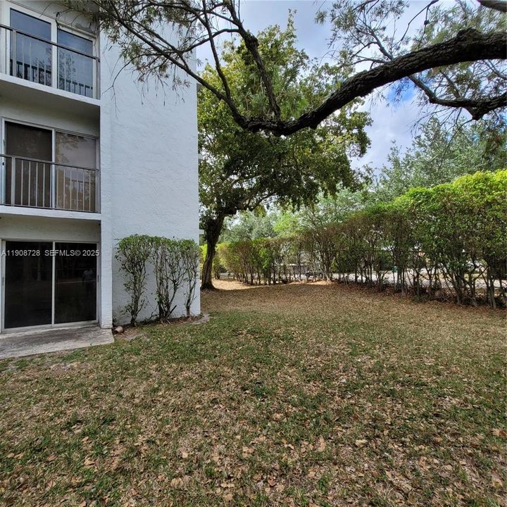 В аренду: $1,995 (2 спален, 2 ванн, 832 Квадратных фут)