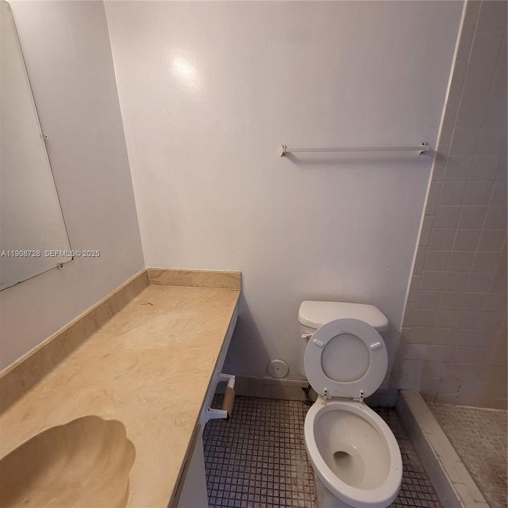В аренду: $1,995 (2 спален, 2 ванн, 832 Квадратных фут)