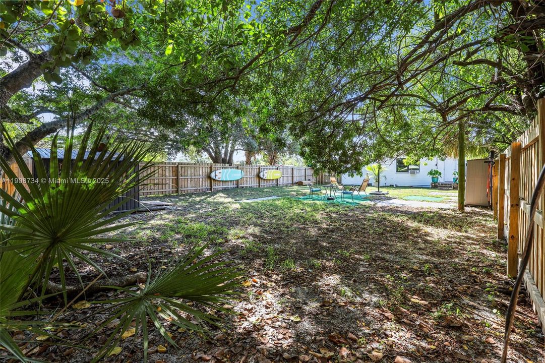 待售: $227,000 (3 贝兹, 1 浴室, 850 平方英尺)