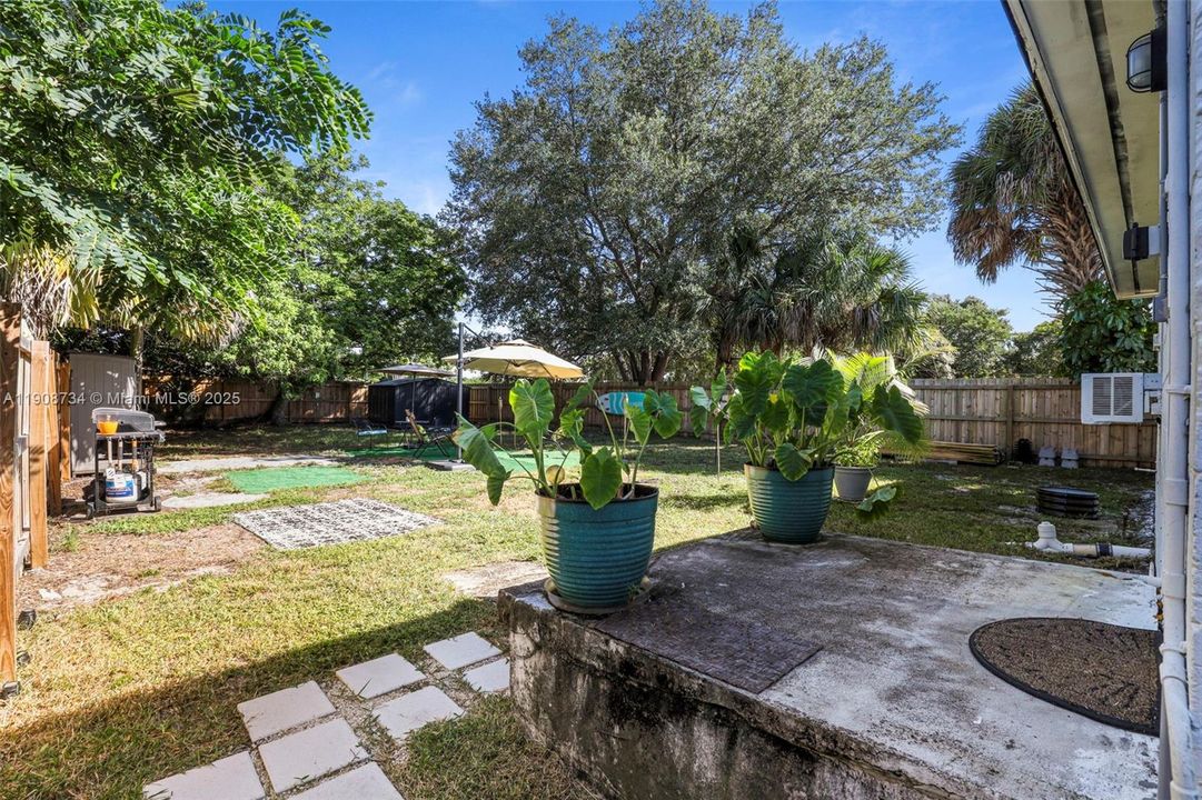 待售: $227,000 (3 贝兹, 1 浴室, 850 平方英尺)