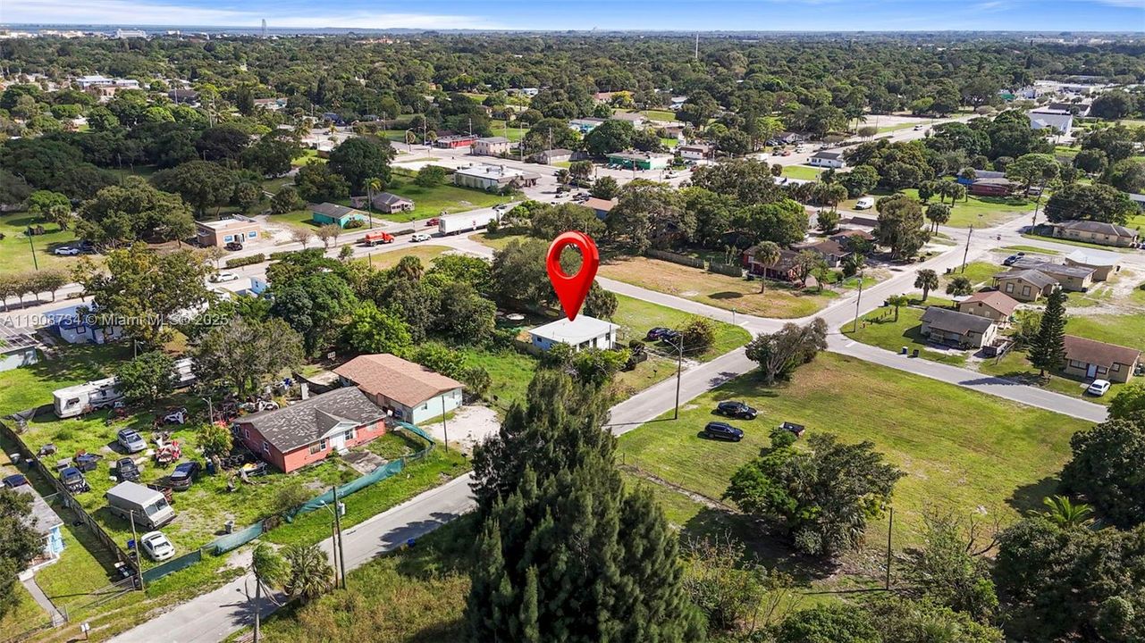 待售: $227,000 (3 贝兹, 1 浴室, 850 平方英尺)