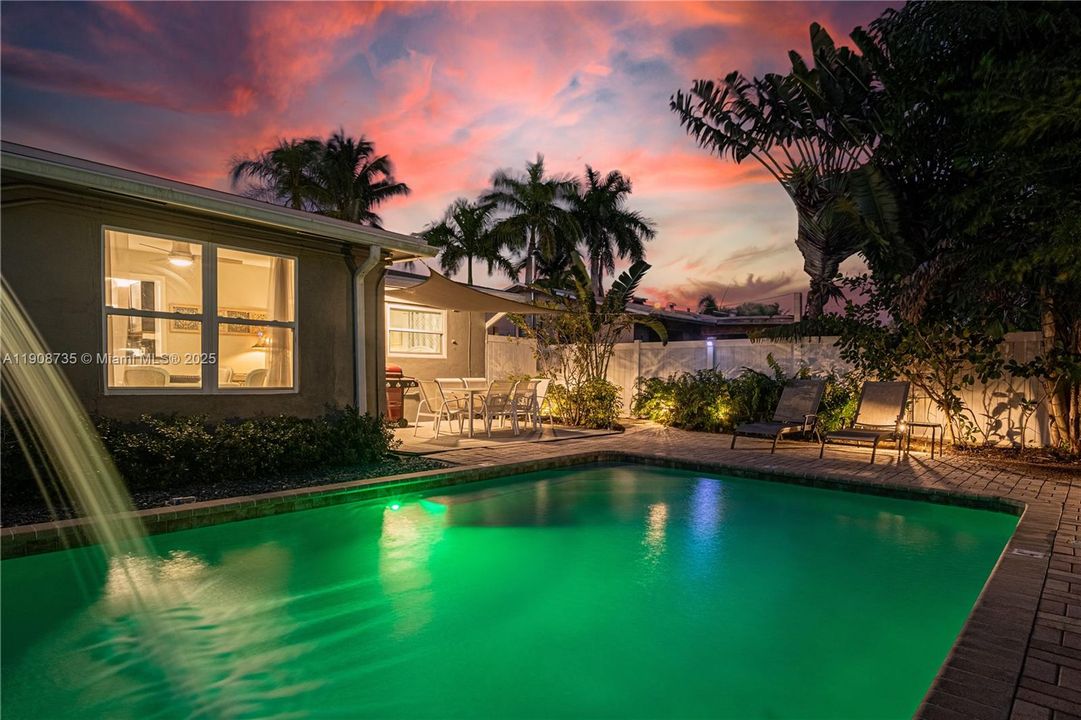 待售: $1,129,000 (0 贝兹, 0 浴室, 2042 平方英尺)