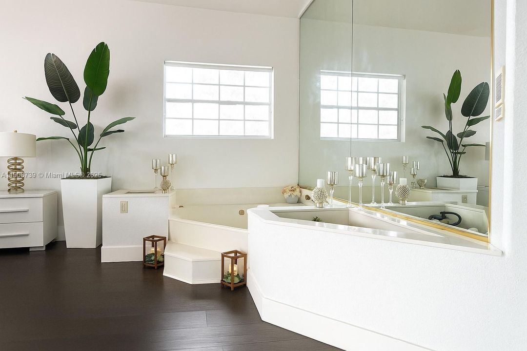 For Sale: $1,200,000 (5 beds, 3 baths, 4042 Square Feet)