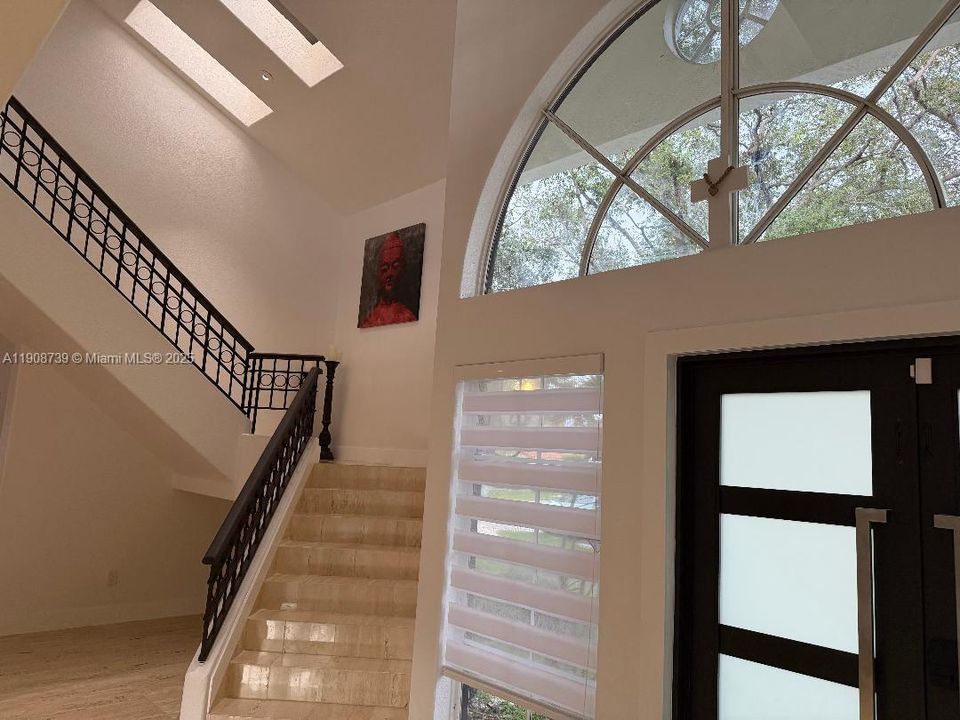 For Sale: $1,200,000 (5 beds, 3 baths, 4042 Square Feet)