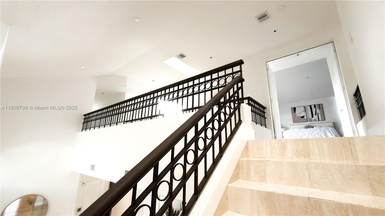 For Sale: $1,200,000 (5 beds, 3 baths, 4042 Square Feet)