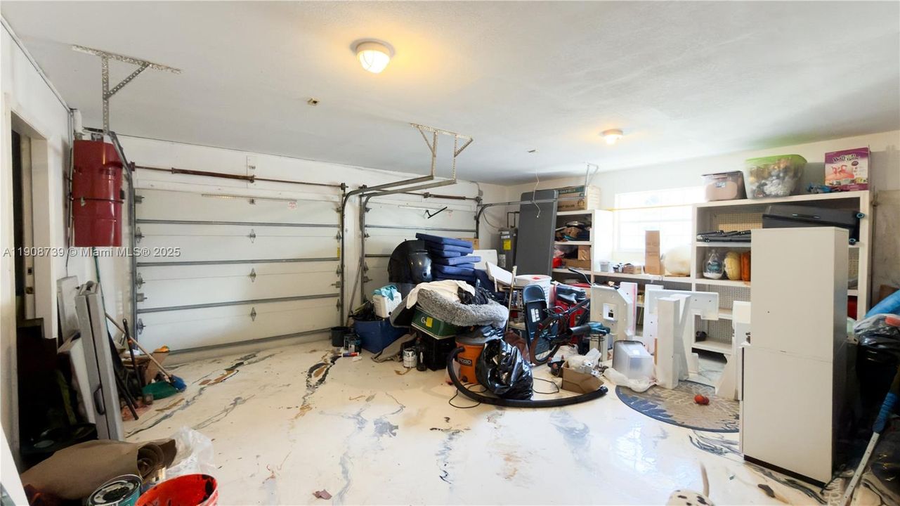 For Sale: $1,200,000 (5 beds, 3 baths, 4042 Square Feet)