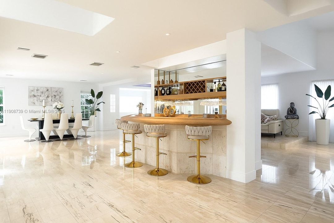 For Sale: $1,200,000 (5 beds, 3 baths, 4042 Square Feet)