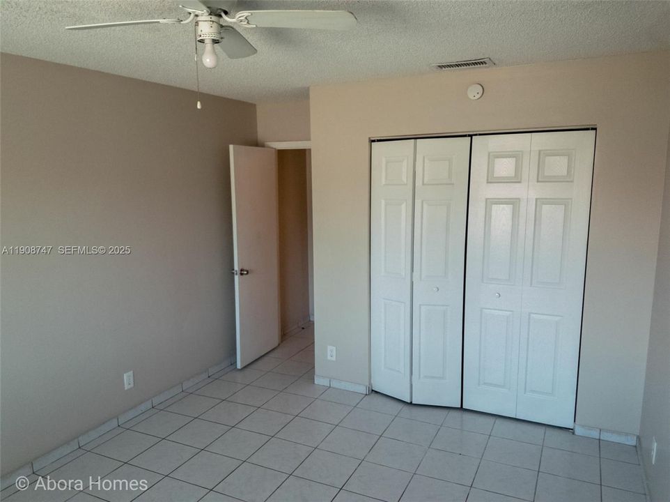 For Rent: $1,825 (2 beds, 1 baths, 1008 Square Feet)