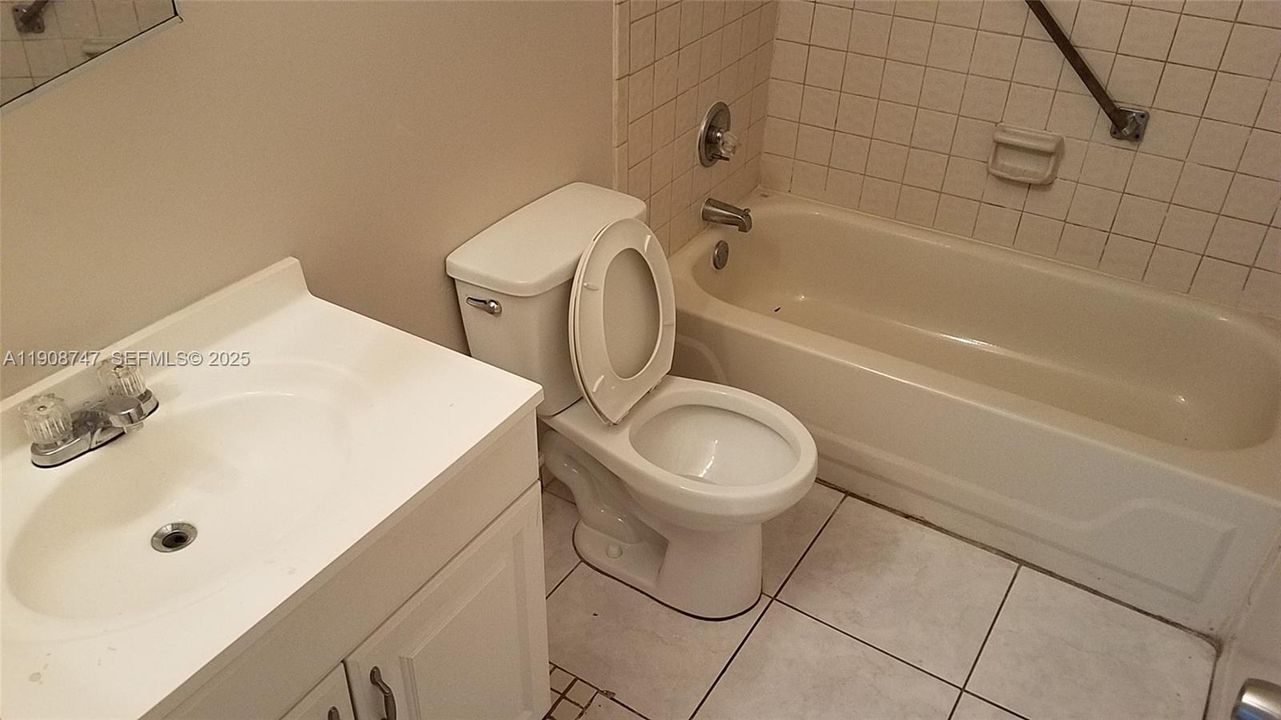 For Rent: $1,825 (2 beds, 1 baths, 1008 Square Feet)