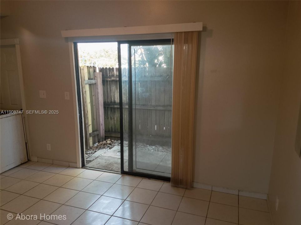 For Rent: $1,825 (2 beds, 1 baths, 1008 Square Feet)