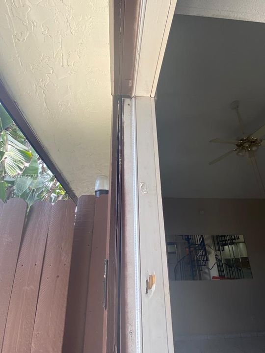 For Rent: $1,825 (2 beds, 1 baths, 1008 Square Feet)