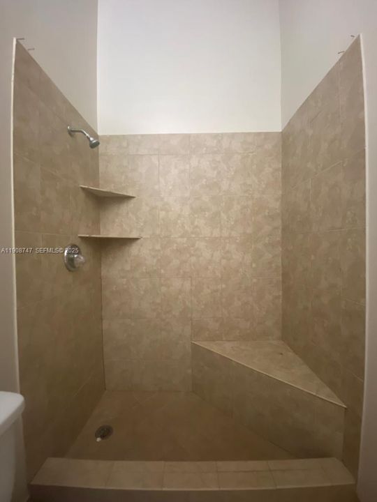 For Rent: $1,825 (2 beds, 1 baths, 1008 Square Feet)