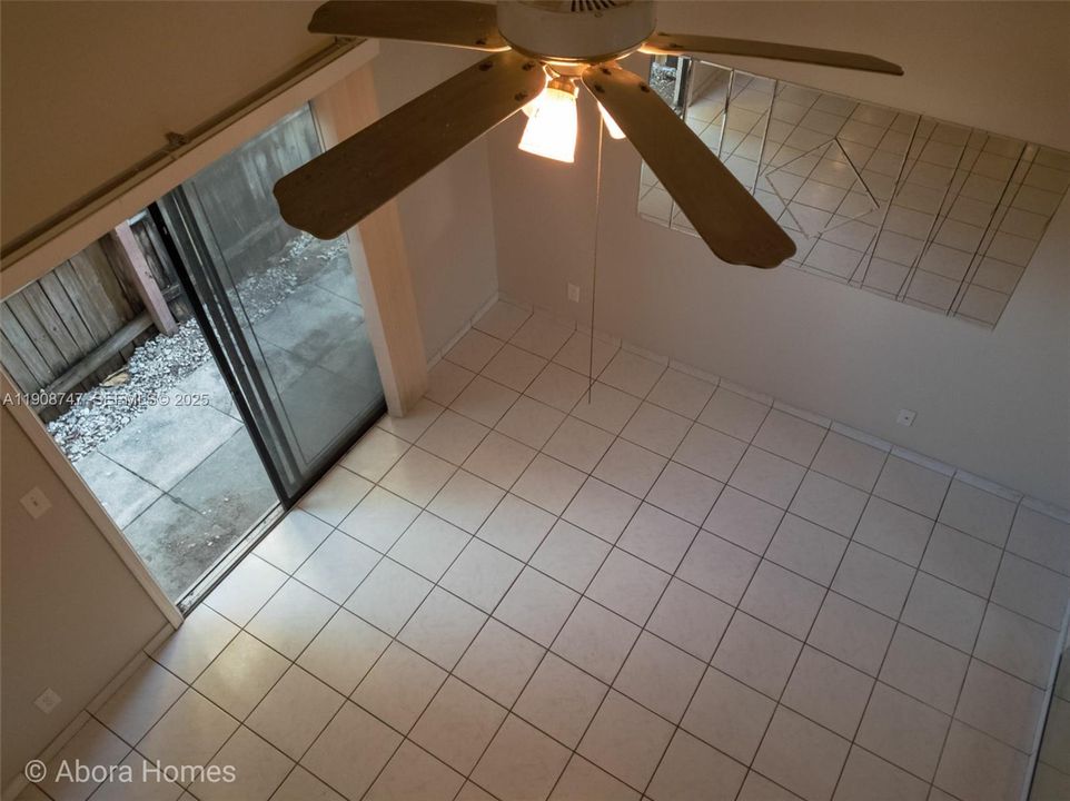 For Rent: $1,825 (2 beds, 1 baths, 1008 Square Feet)