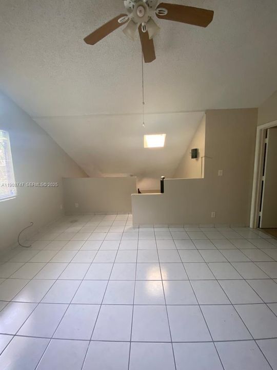 For Rent: $1,825 (2 beds, 1 baths, 1008 Square Feet)