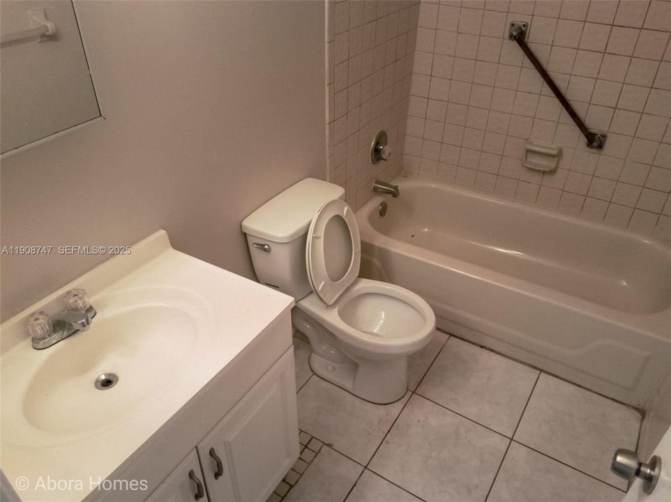 For Rent: $1,825 (2 beds, 1 baths, 1008 Square Feet)