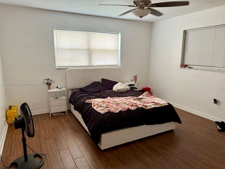 待售: $719,000 (3 贝兹, 2 浴室, 1344 平方英尺)