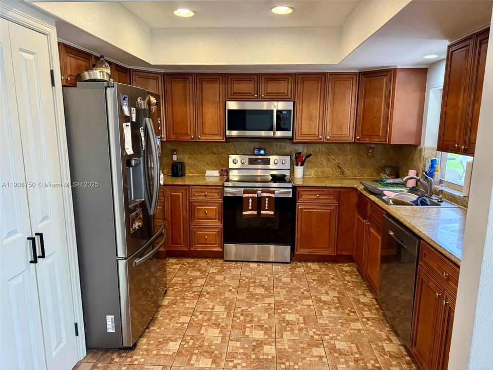 待售: $719,000 (3 贝兹, 2 浴室, 1344 平方英尺)