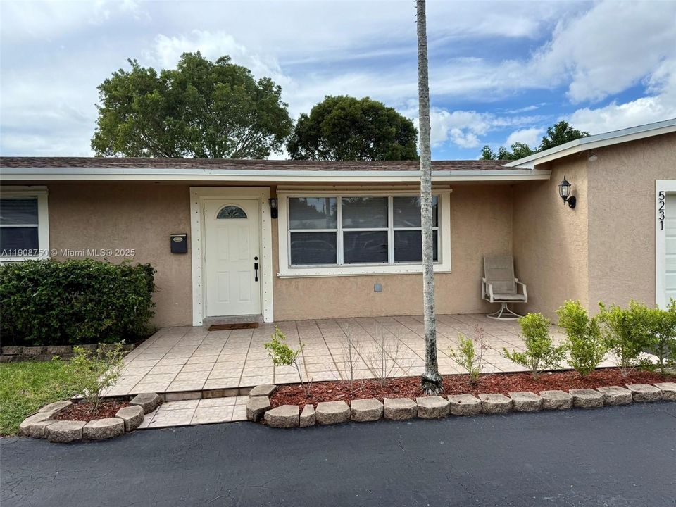 待售: $719,000 (3 贝兹, 2 浴室, 1344 平方英尺)