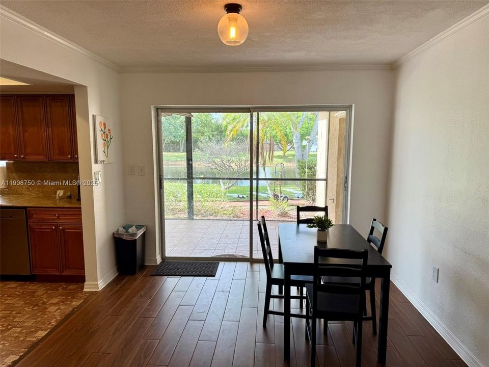 待售: $719,000 (3 贝兹, 2 浴室, 1344 平方英尺)