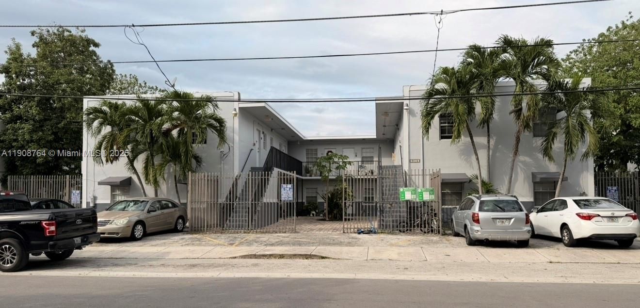 For Rent: $1,550 (1 beds, 1 baths, 479 Square Feet)