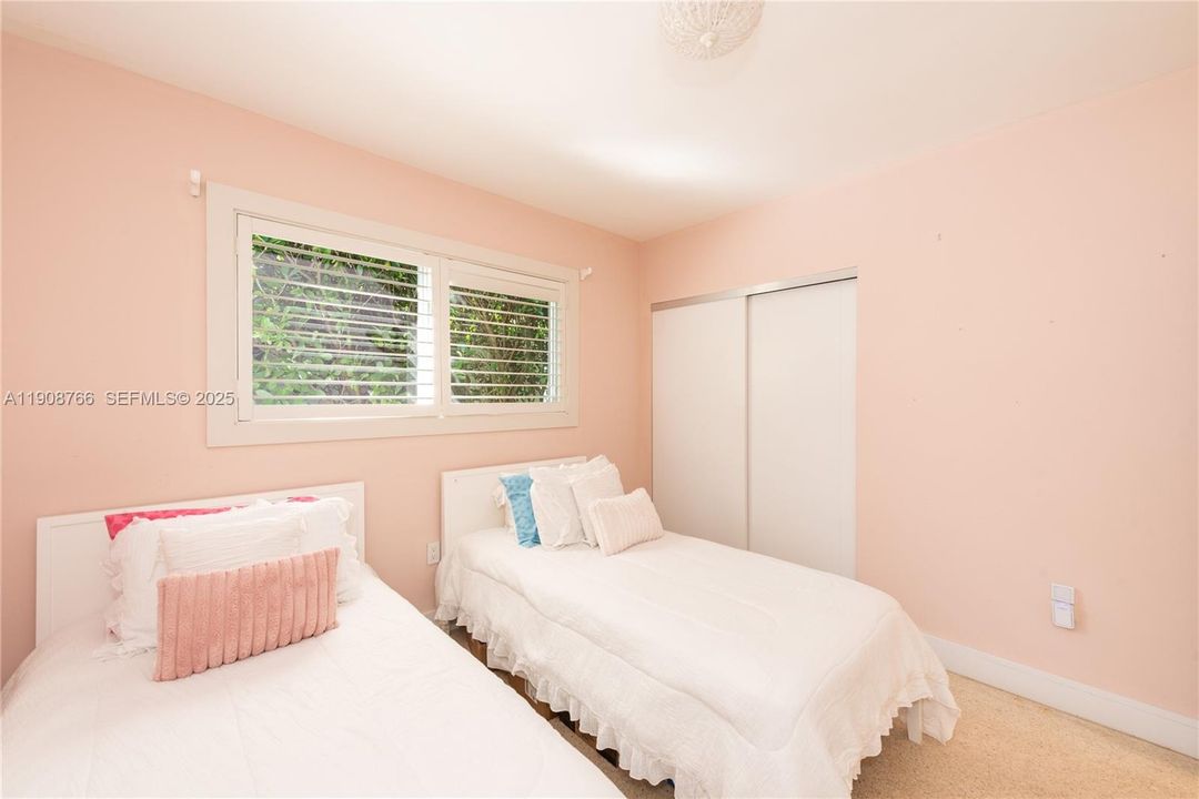 For Rent: $10,800 (3 beds, 2 baths, 2245 Square Feet)