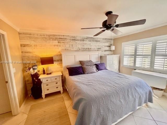 For Sale: $210,000 (1 beds, 1 baths, 689 Square Feet)