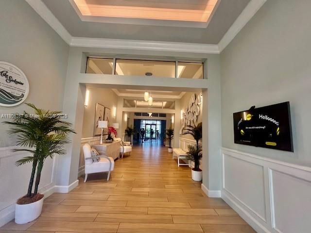 For Sale: $210,000 (1 beds, 1 baths, 689 Square Feet)