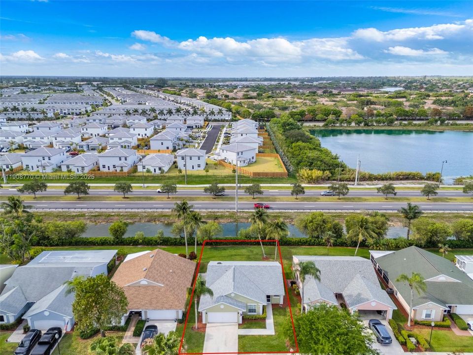 待售: $385,000 (2 贝兹, 2 浴室, 1302 平方英尺)