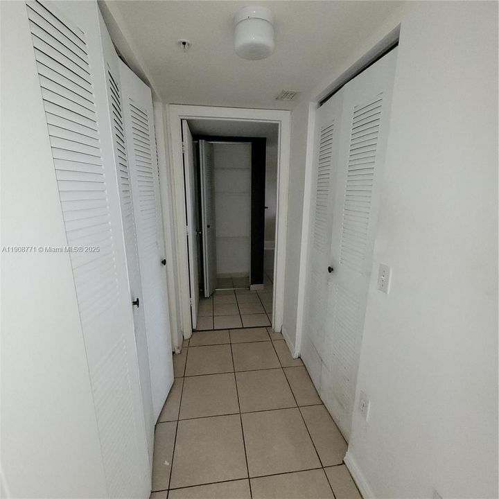 Под контрактом: $2,275 (3 спален, 2 ванн, 1088 Квадратных фут)