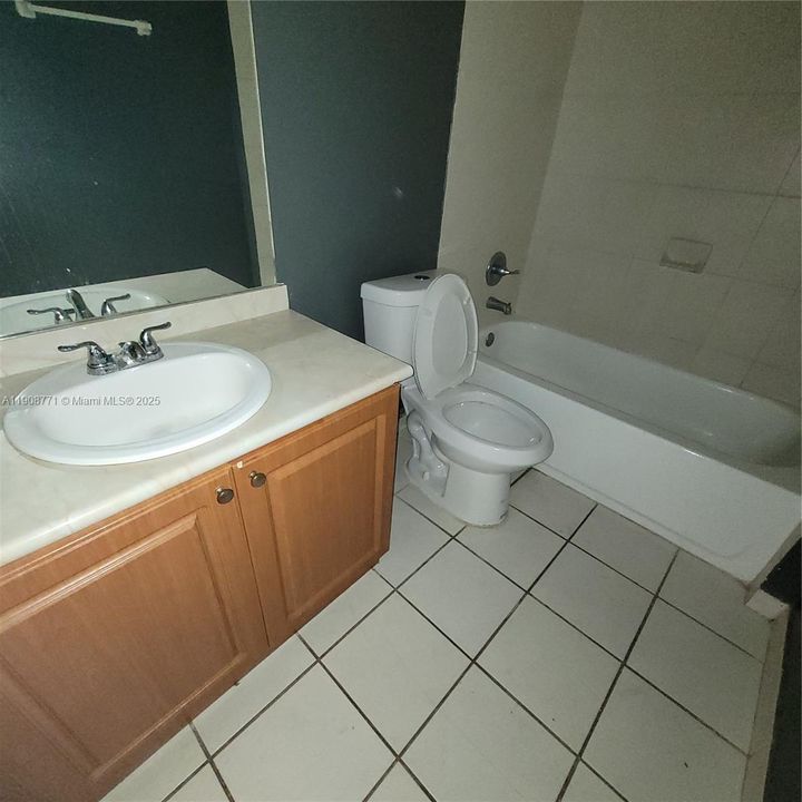 Под контрактом: $2,275 (3 спален, 2 ванн, 1088 Квадратных фут)