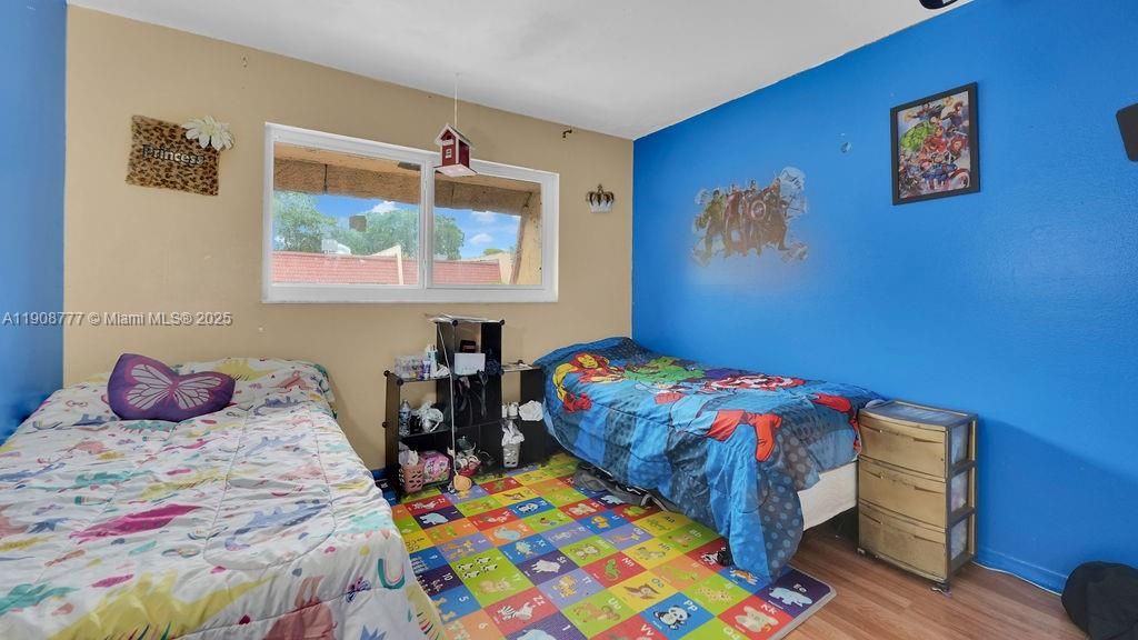 На продажу: $345,000 (3 спален, 2 ванн, 1800 Квадратных фут)