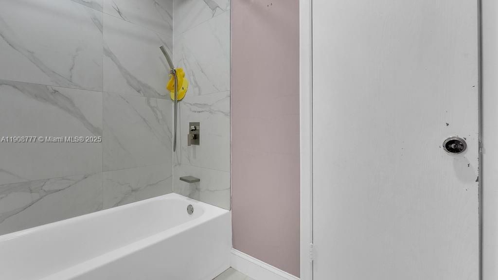 На продажу: $345,000 (3 спален, 2 ванн, 1800 Квадратных фут)