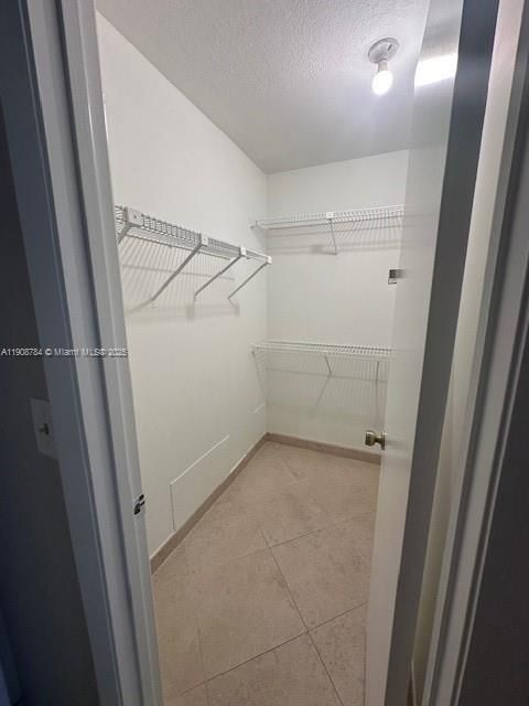 Под контрактом: $2,900 (3 спален, 2 ванн, 1488 Квадратных фут)