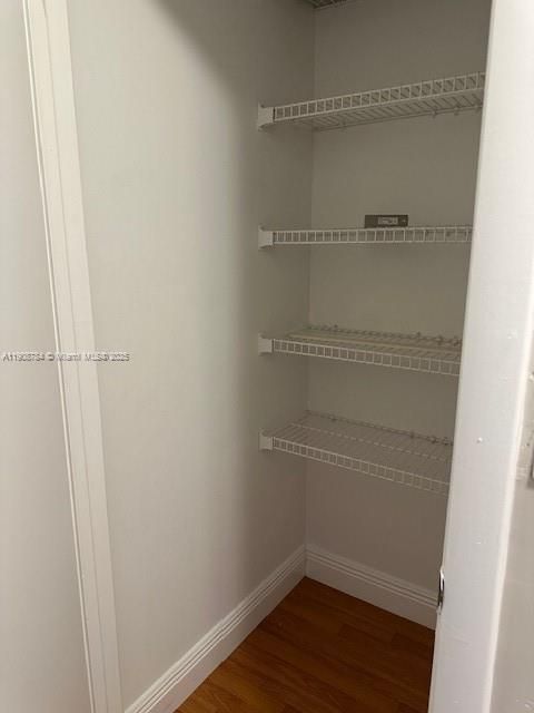 Под контрактом: $2,900 (3 спален, 2 ванн, 1488 Квадратных фут)