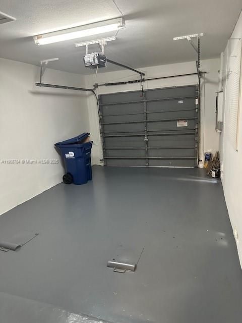 Под контрактом: $2,900 (3 спален, 2 ванн, 1488 Квадратных фут)