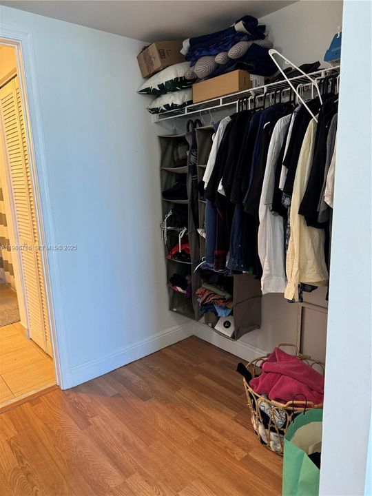 For Rent: $2,750 (1 beds, 1 baths, 821 Square Feet)