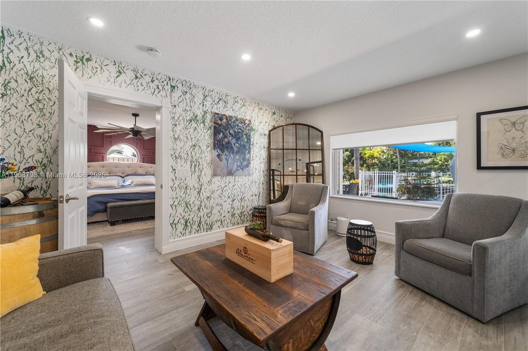 For Sale: $2,995,000 (5 beds, 4 baths, 4401 Square Feet)