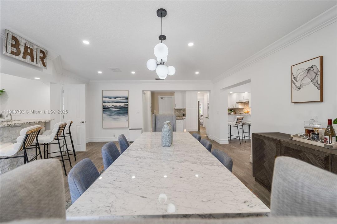 For Sale: $2,995,000 (5 beds, 4 baths, 4401 Square Feet)