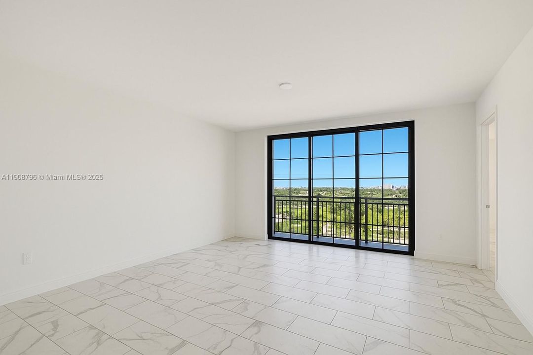 For Rent: $6,324 (2 beds, 2 baths, 1369 Square Feet)