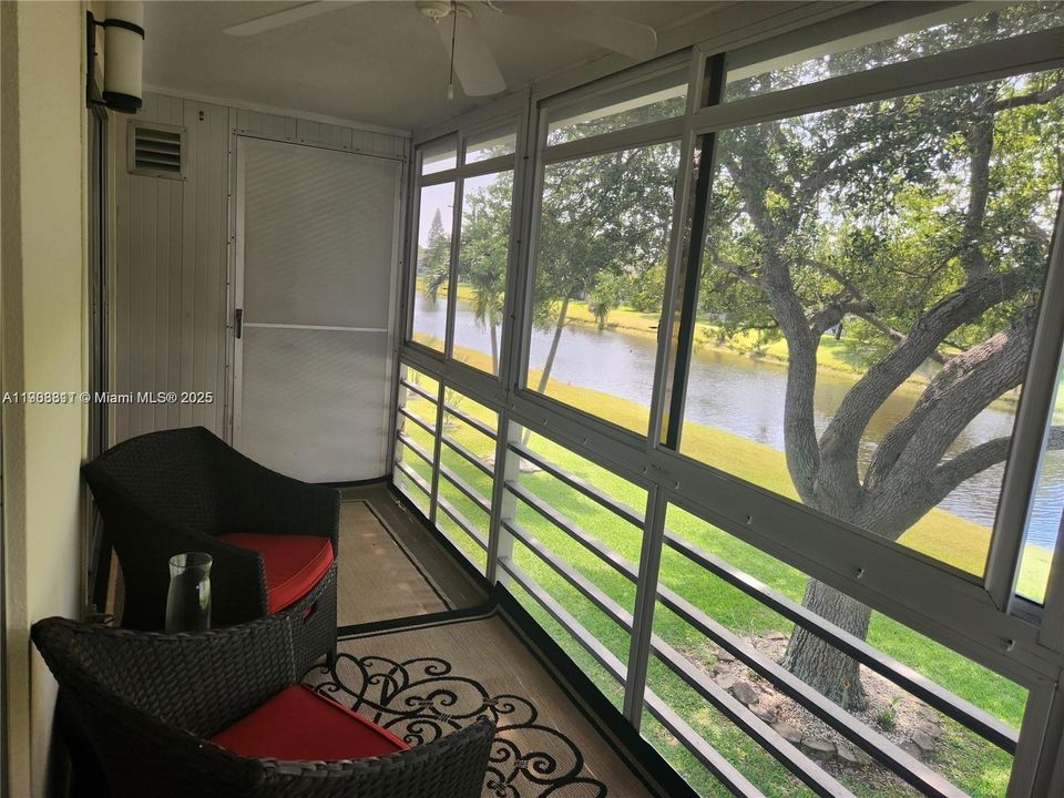 待售: $147,000 (2 贝兹, 1 浴室, 820 平方英尺)