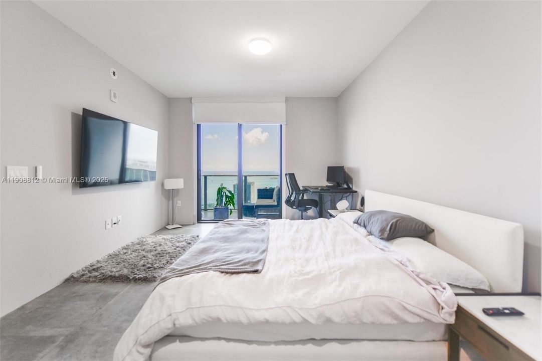 For Sale: $1,199,000 (2 beds, 3 baths, 1283 Square Feet)